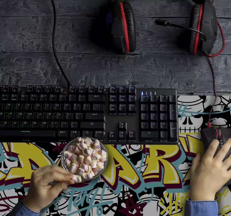 Graffiti personalizable gaming XXL mouse pad - TenStickers