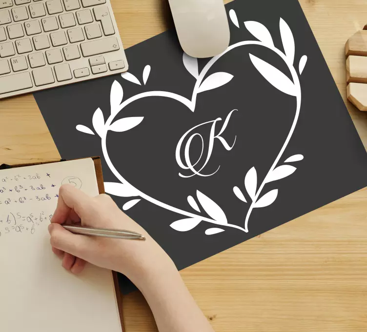 Heart with initial  personalised mouse mat - TenStickers