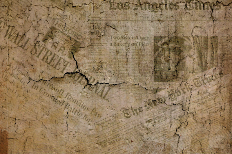 Cracked paper surface placemats - TenStickers