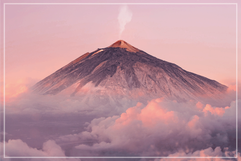 Modern placemats volcanic mountain scene - TenStickers