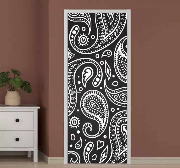 Paisley pattern black and white door sticker - TenStickers