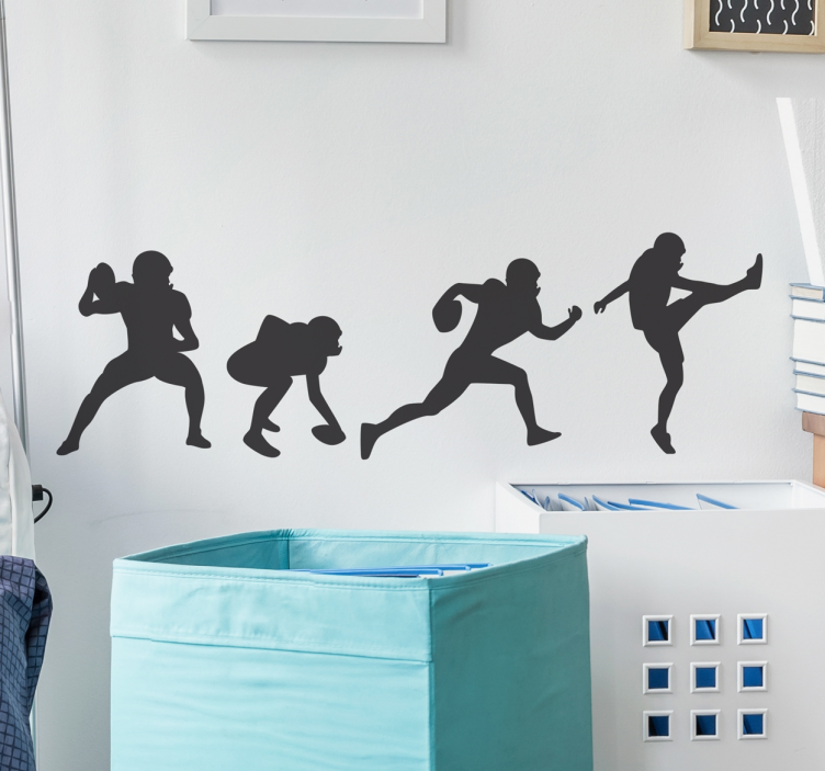 Wallsticker football player poses - TenStickers