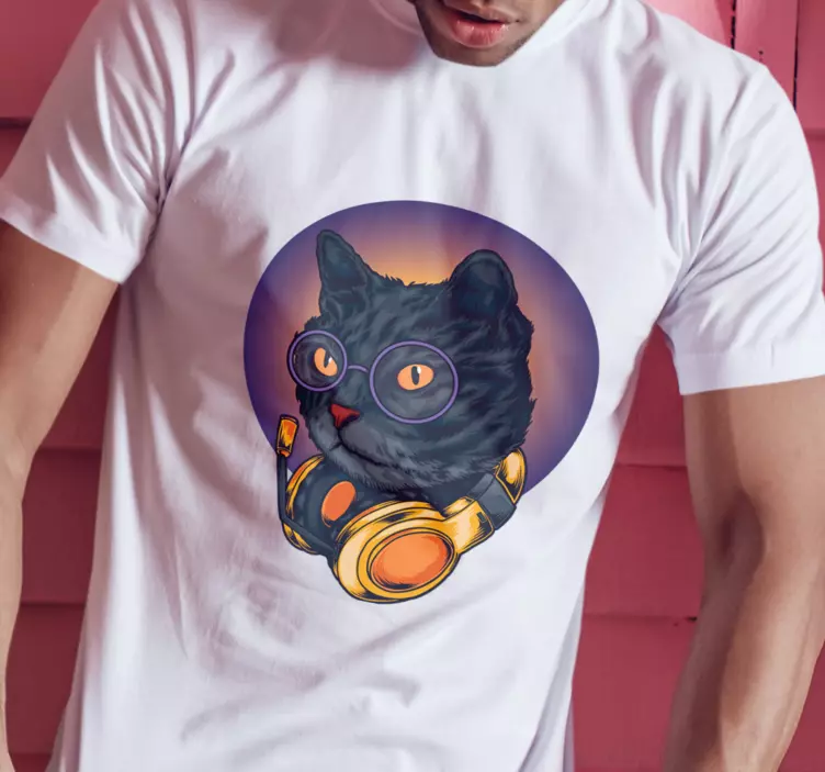 Cat with headphones t-shirt - TenStickers