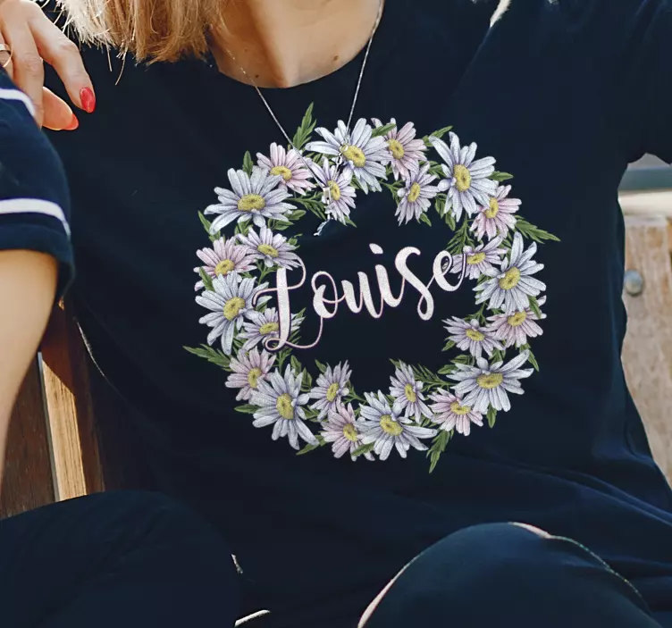 Personalized daisy crown t-shirt - TenStickers
